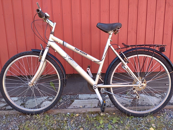 Toimiva mökki pyörä