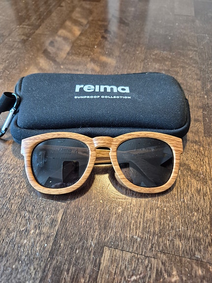 Lasten Reima aurinkolasit 3-6v