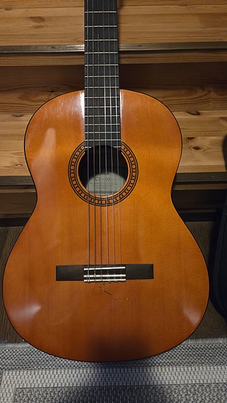Yamaha CS-40 akustinen kitara kantolaukulla