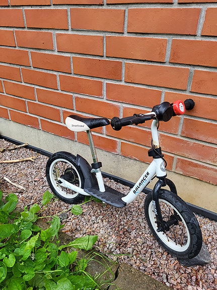 Balancer lasten potkupyörä 12"