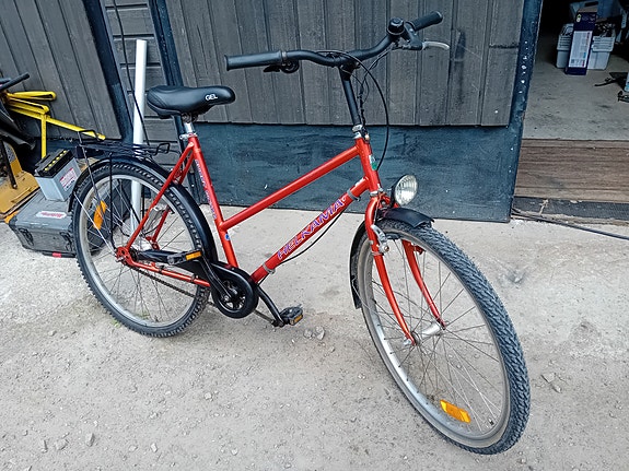 Naistenpyörä helkama 26"