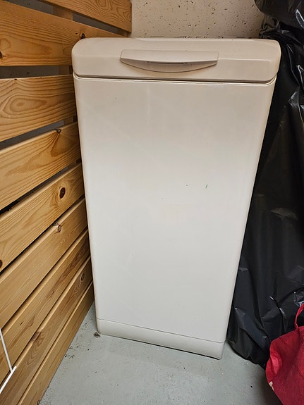 Whirlpool päältä täytettävä pesukone valkoinen
