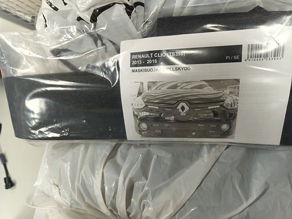 Renault Clio maskisuoja 2013-2016