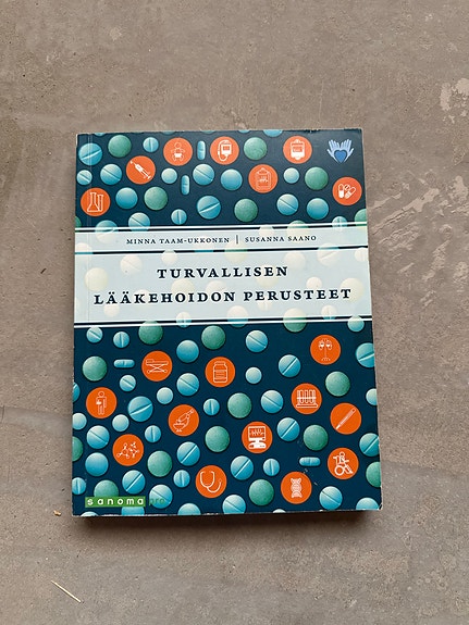 Turvallisen lääkehoidon perusteet -oppikirja