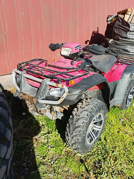 Myydään Yamaha 500 4 veto