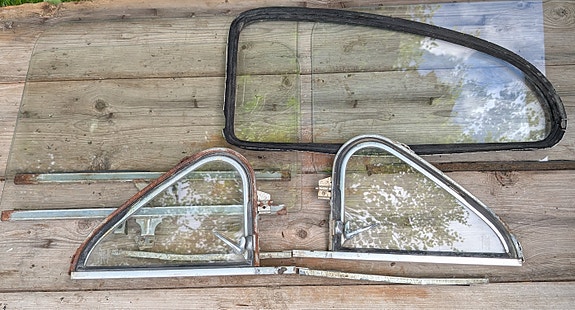 Fiat 600 auton sivuikkunat ja tuuletusikkunat