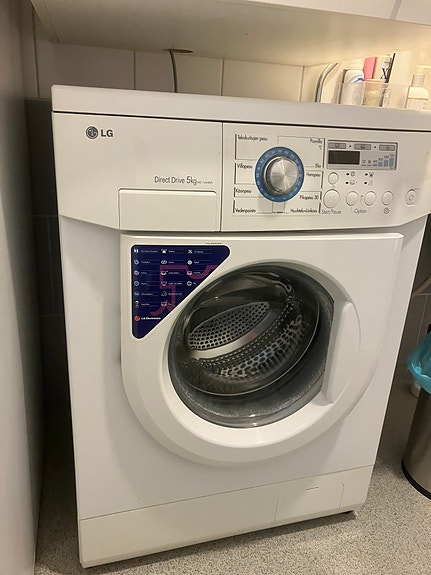 LG Direct Drive 5kg, 44cm syvä pesukone pieneen tilaan.