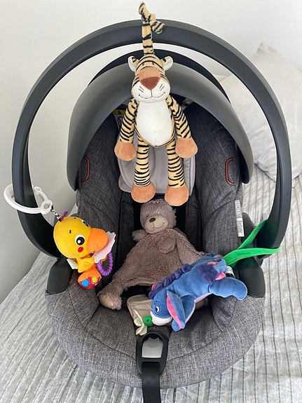 Pehmolelut ja vaunulelut vauvalle mm. Disney baby, Diinglisar wild merkkejä..