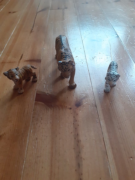 Schleich tiikeri ja kaksi pentua