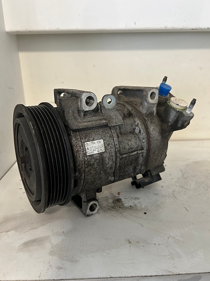 Citroen C4 mk2 1.6 bensan ilmastoinninkompressori