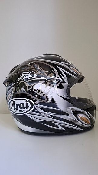 Arai kypärä Chaser