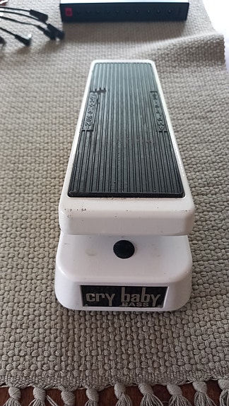 Bass Cry Baby wah