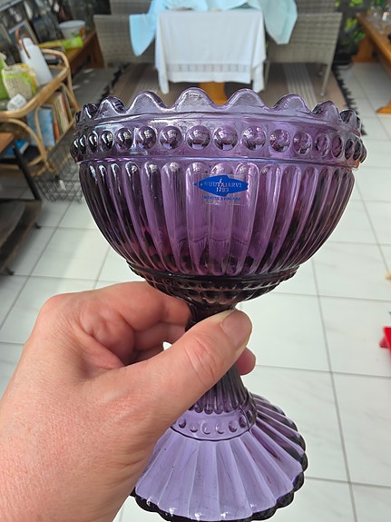 Iittala Kastehelmi jalallinen kulho lila lasi
