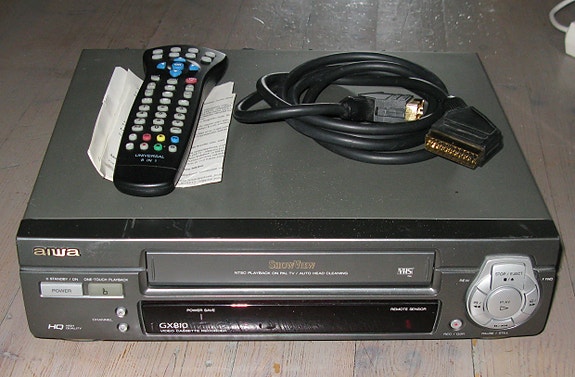 Aiwa HV-GX810Z vhs videonauhuri  kaukosäädin  scart kaapeli