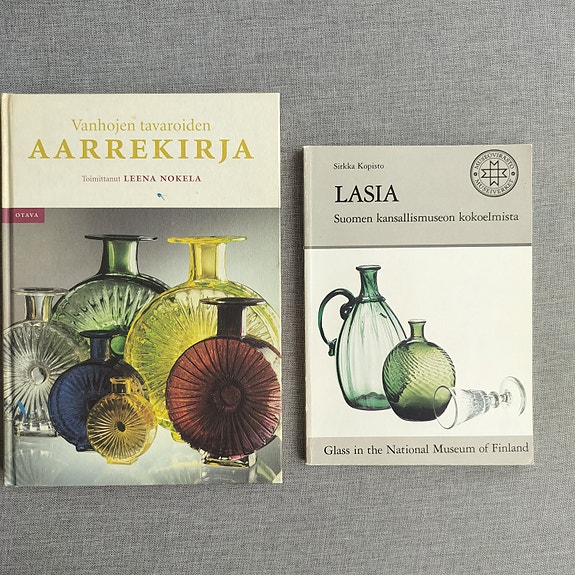 Vanhojen tavaroiden aarrekirja & Lasia -kirja