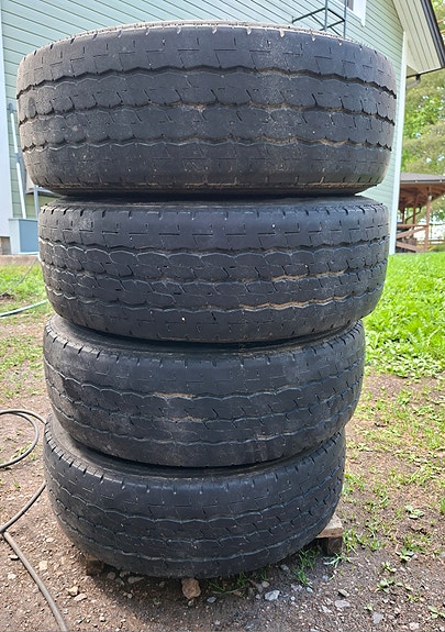 Mb Sprinterin kesärenkaat 225/70R15C 5x130