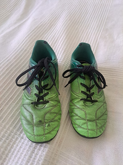 Adidas nappikset 32