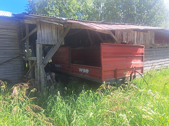 Tuhti w90 traktorin peräkärry