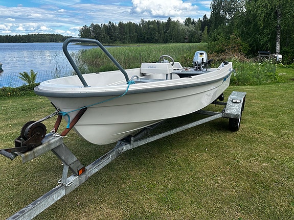 Terhi 400 Honda 8hp perämoottorilla ja trailerilla