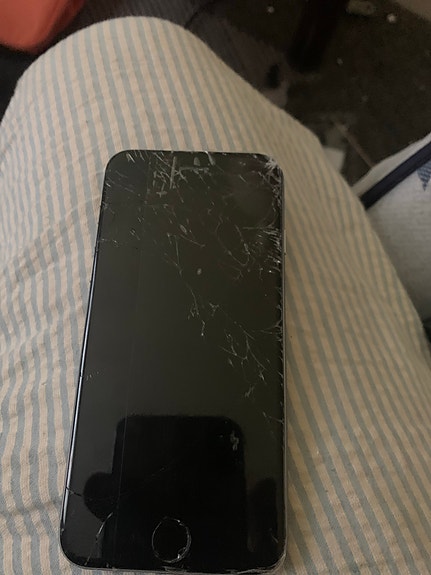 Apple iPhone 16 GB hopea 6