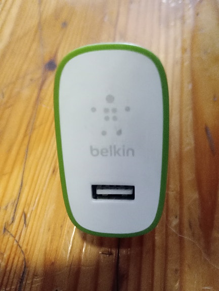Belkin USB-seinälaturi