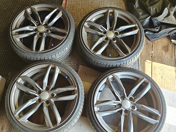 4kpl 19" Vanteet hyvillä renkailla.