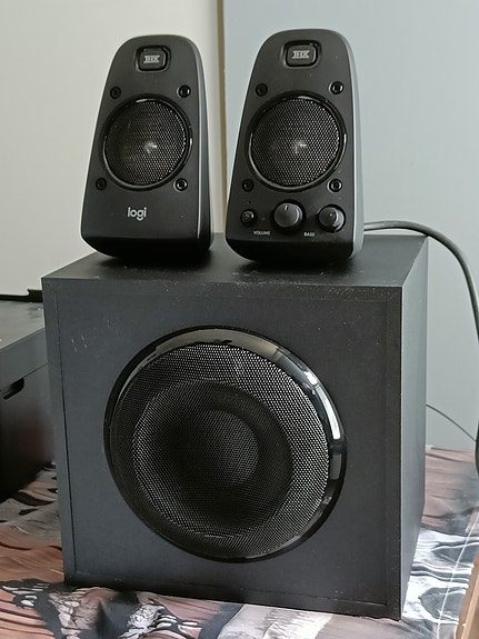 Logitech Z623 -2.1 kaiutinjärjestelmä