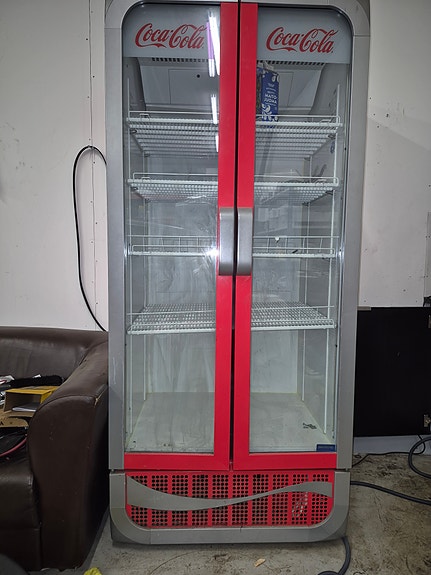 Coca cola juoma jääkaappi