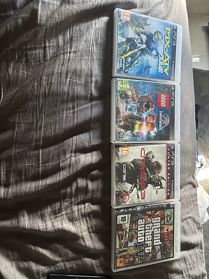 PS3 pelit MX vs ATV, Crysis 3,LEGO Jurassic World,GTA IV