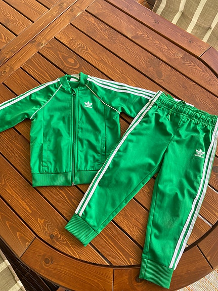 Adidas verkkapuku
