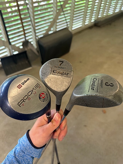 MYYDÄÄN 3kpl Golf mailoja.