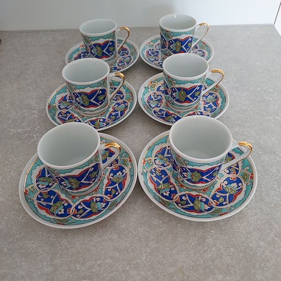 Turkkilaiset espresso/kahvi kupit ja aluset
