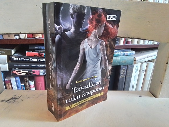 Cassandra Clare: Taivaallisen tulen kaupunki - Varjojen kaupungit VI