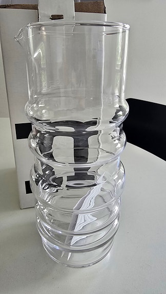 Marimekko Sukat Makkaralla kannu