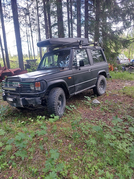 Mitsubishi Pajero -87 korjattavaksi / varaosiksi