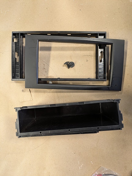 Ford sovitekehys 2-DIN