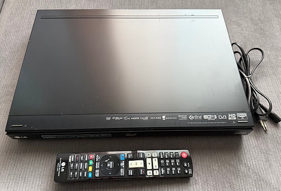 LG HR570C Blu-ray / HDD -tallennin 500 GB