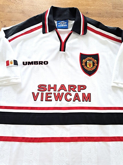 Manchester United pelipaita 1997/98 alkuperäinen