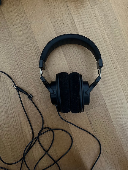 M-Audio H40 studio monitorit