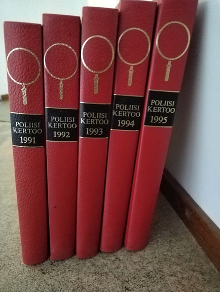 Poliisi kertoo kirjoja 91-95