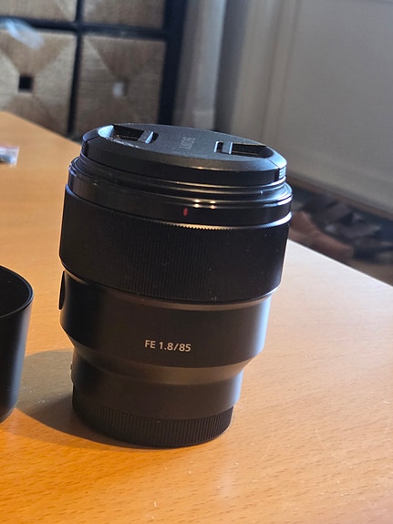 Sony FE 85mm f1.8 objektiivi