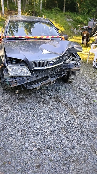 Volvo s40 2002 osia