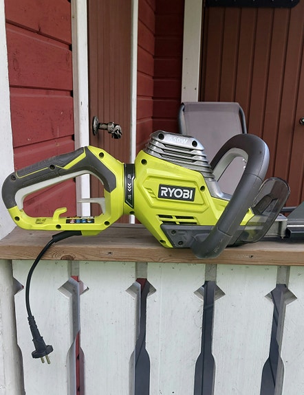 Ryobi sähköpensasleikkuri