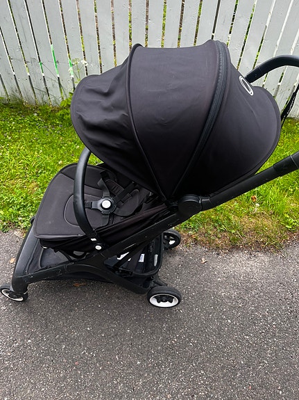 Bugaboo Butterfly Midnight Black matkarattaat lisävarusteilla