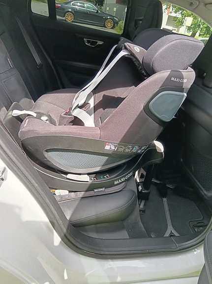 Maxi-cosi Pearl 360/2 authentic Black turvaistuin ja jalusta x 2