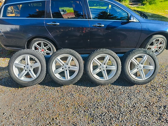 17" Nastarenkaat 5x120 alumiinivanteilla