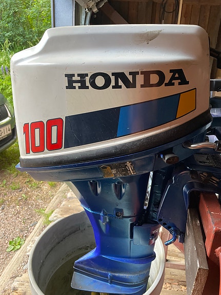 Honda 100 10hv. 4-tahti perämoottori