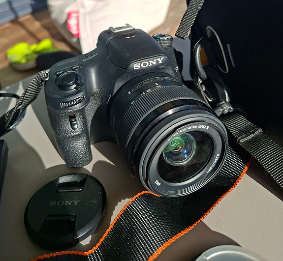 Sony Alpha SLT-A37 -järjestelmäkamera
