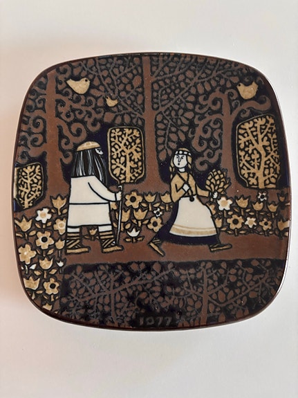 Arabia Kalevala-vuosilautanen 1977