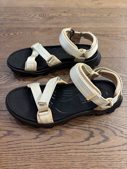 Woden sandaalit koko 40 beige